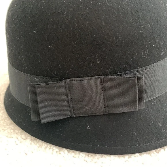 Black Derby Hat - Picture 2 of 3